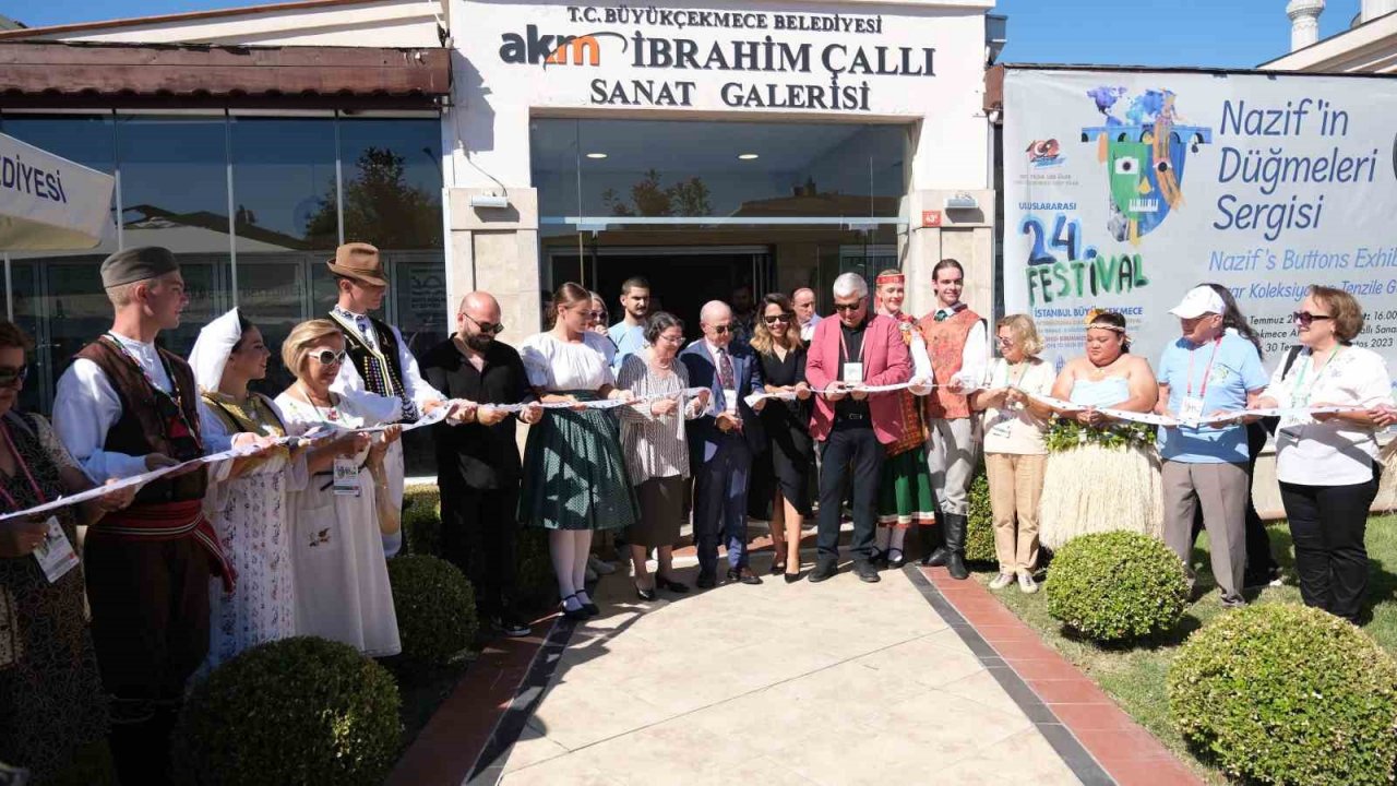 “Nazif’in düğmeleri” İstanbul’da