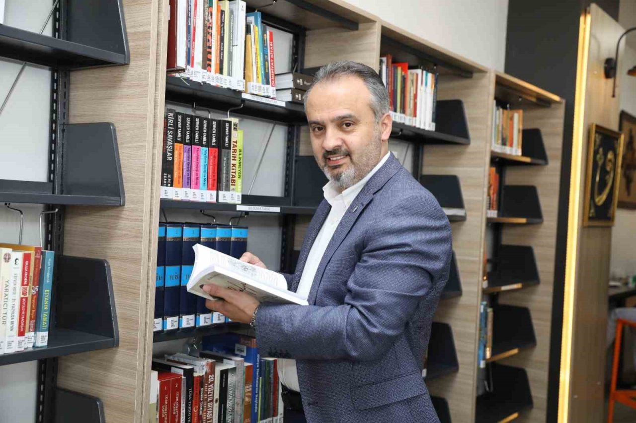 Karacabey Kültür Merkezi’nde inşaat hızlandı