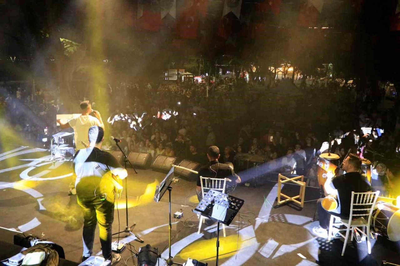 Çiftlikköy Belediyesi Yaz Festivali başladı