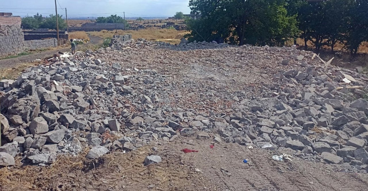 Diyarbakır kırsalında 63 ağır hasarlı yapının yıkımı tamamlandı