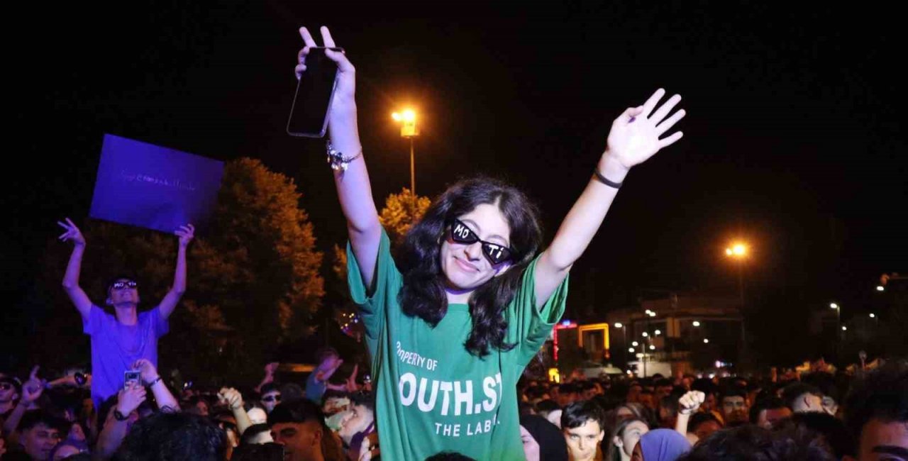 "Motive", Düzceliler ile coşturdu