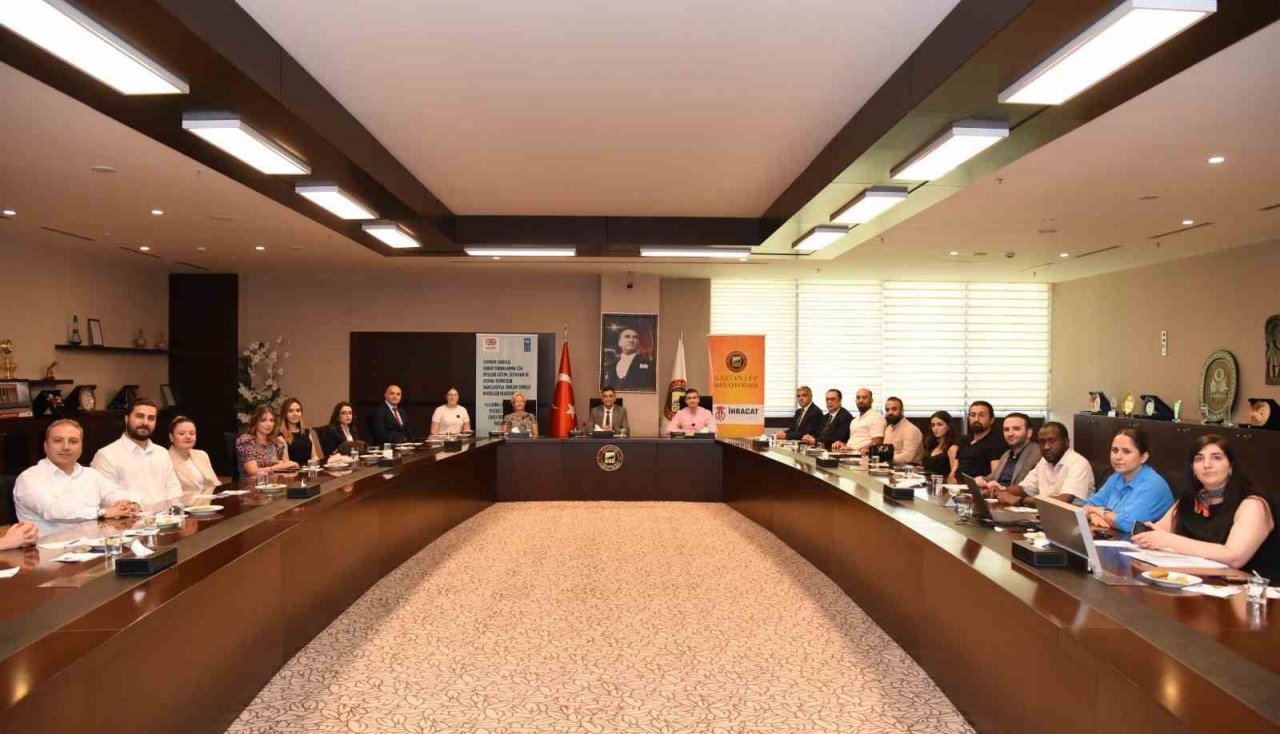 İhracat Akademisi 7. dönem sertifika töreni gerçekleştirildi