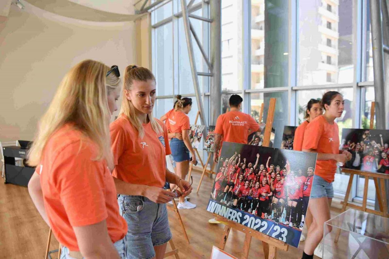 Avrupa Şampiyonunun final maçı kareleri sergi oldu