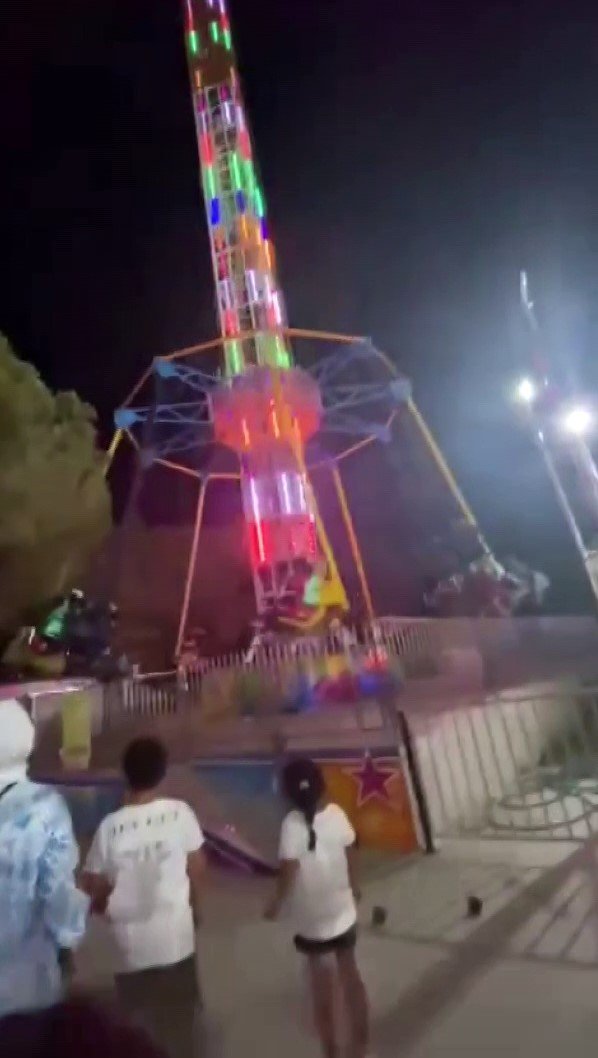 İzmir’deki lunapark kazası kamerada