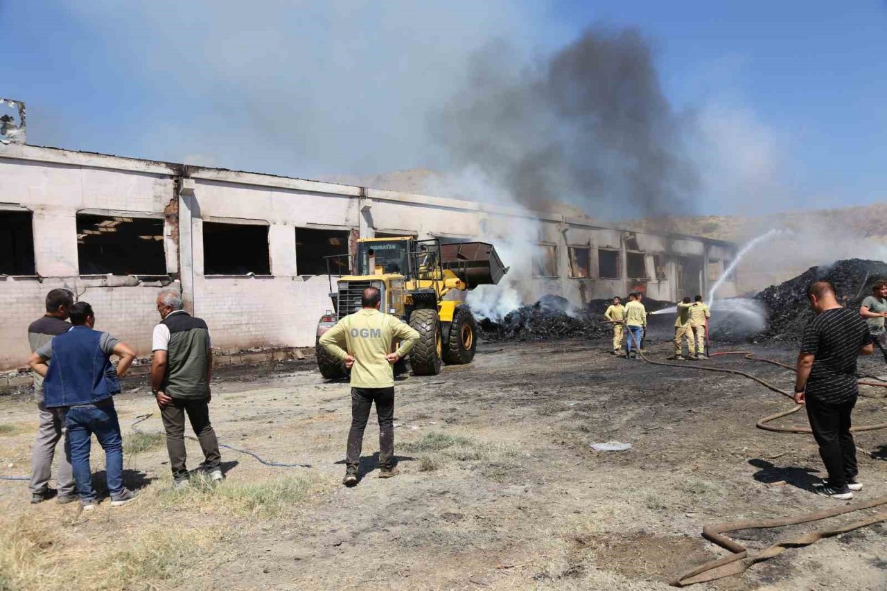 Kastamonu’daki fabrika yangını 6 saatte söndürüldü