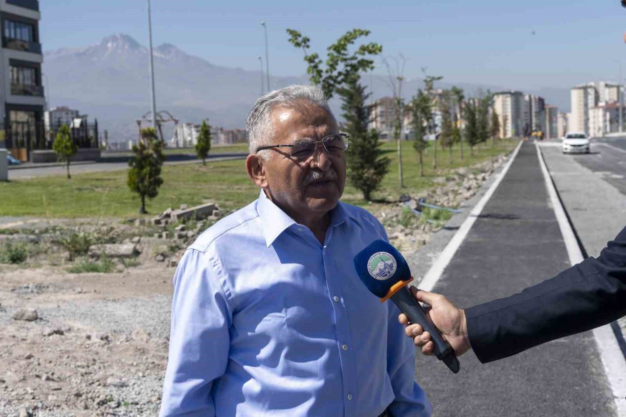 Başkan Büyükkılıç’tan yeni yapılan yollara ‘bisiklet yolu’ vurgusu