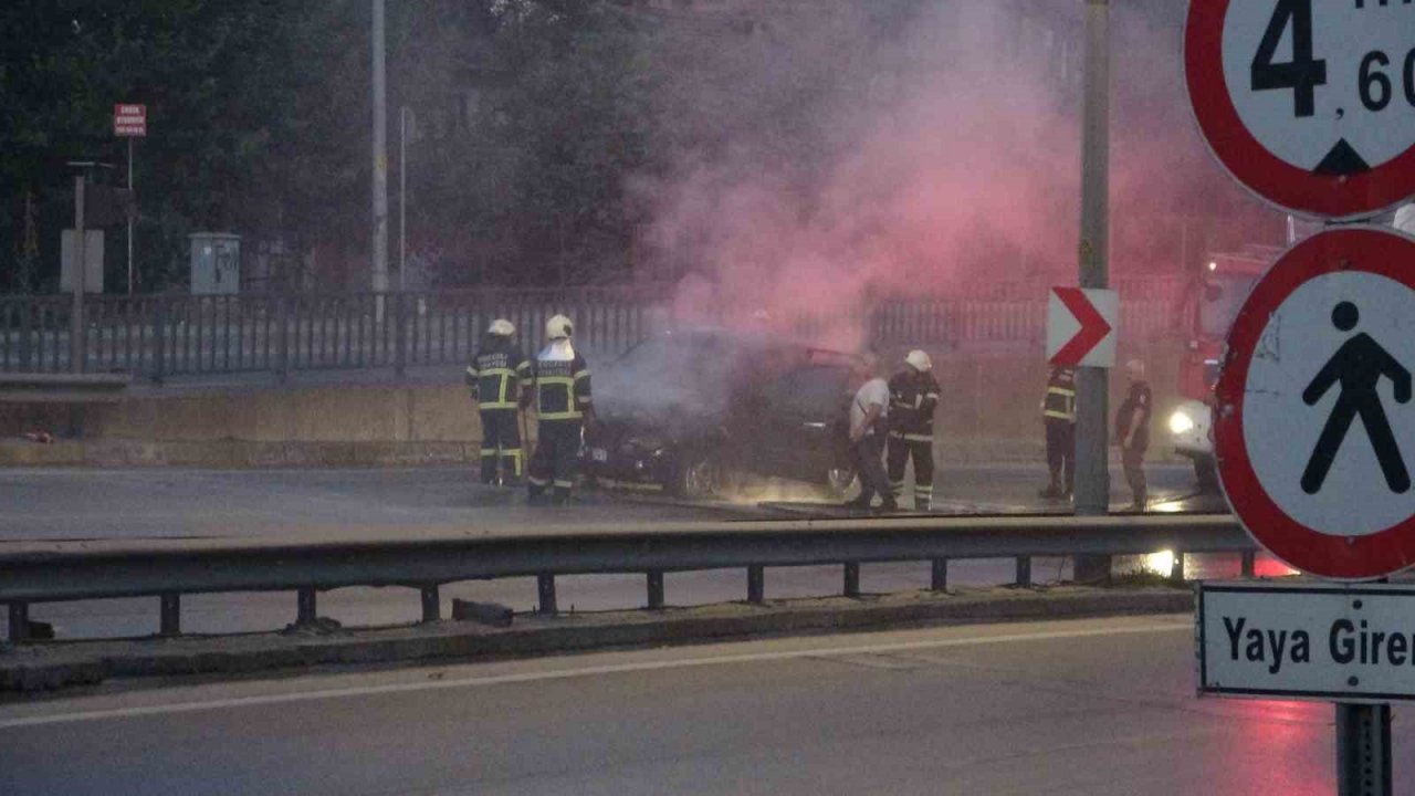 Kilometrelerce yol gidip aldığı cip, dönüş yolunda yandı