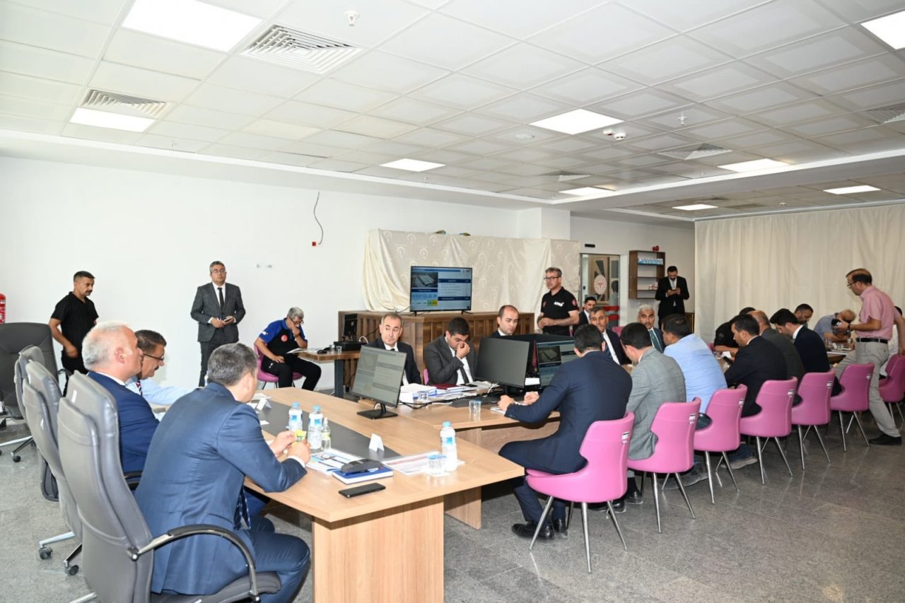 Bakan Ersoy, Malatya’da incelemelerde bulundu