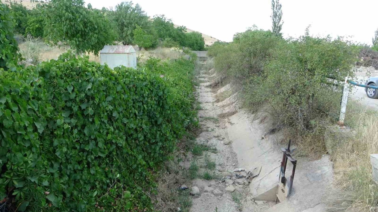 Akçadağlı çiftçilerin sulama sorunu çözüldü