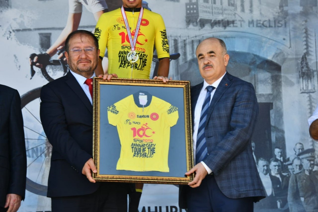 100. Yıl Cumhuriyet Bisiklet Turu’nun Havza-Samsun etabı tamamlandı
