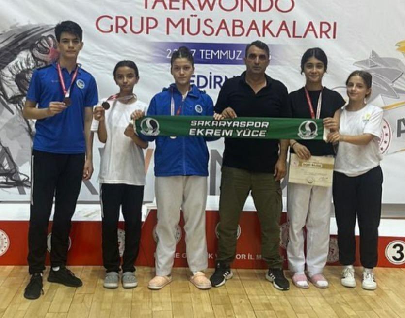 Sakarya Büyükşehir’in taekwondo sporcuları yarı finalde
