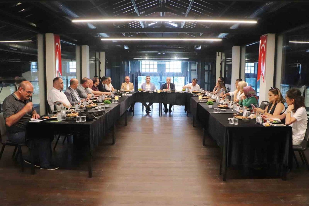 Çalışkan: "Tiflis-Samsun arası haftada 2 uçuş planlıyoruz”