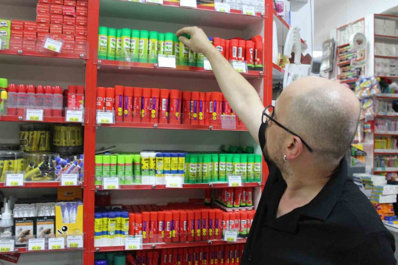 Eskişehir’de okulların tatile girmesi kırtasiyecilere yaramıyor