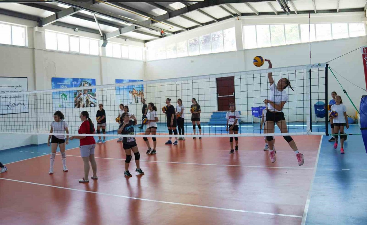 Tepebaşı’nın Sultanları yeni sezona hazırlanıyor