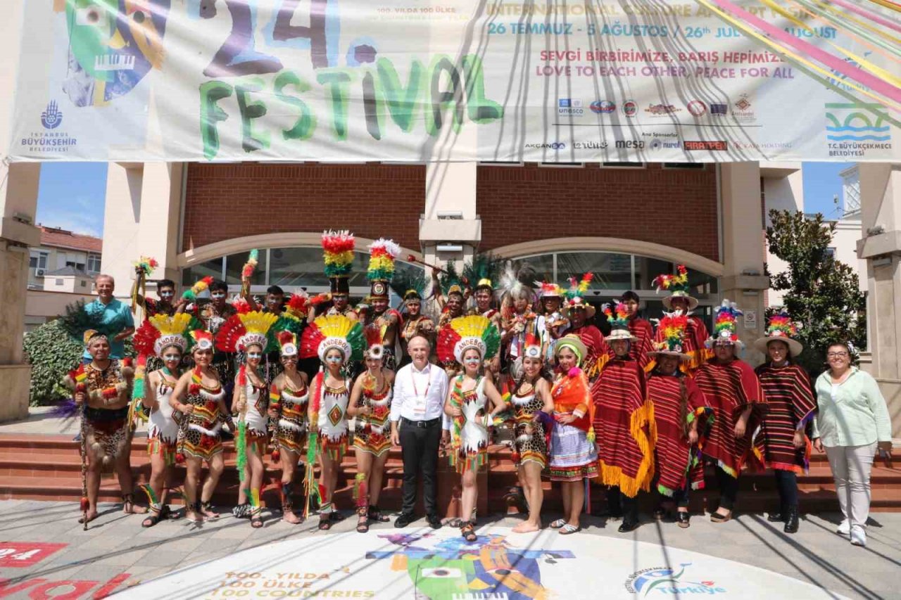 Uluslararası Halk Dansları’nda 25 ülkenin halk dansları yarışıyor