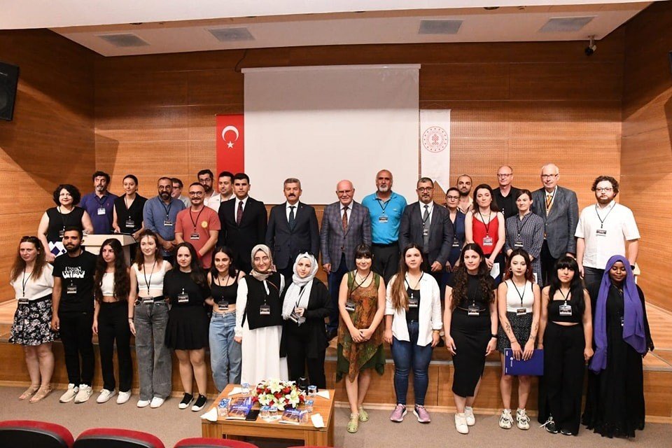 Vali Ergün; “Uşak birçok uygarlığı barındıran açık hava müzesidir”