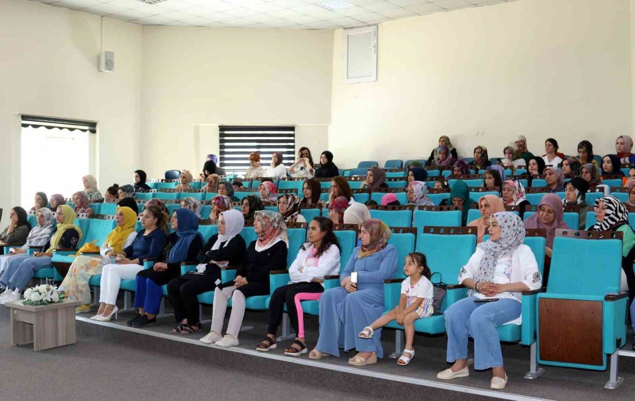 Van’da ‘Kanser Türleri ve Erken Tanı’ semineri