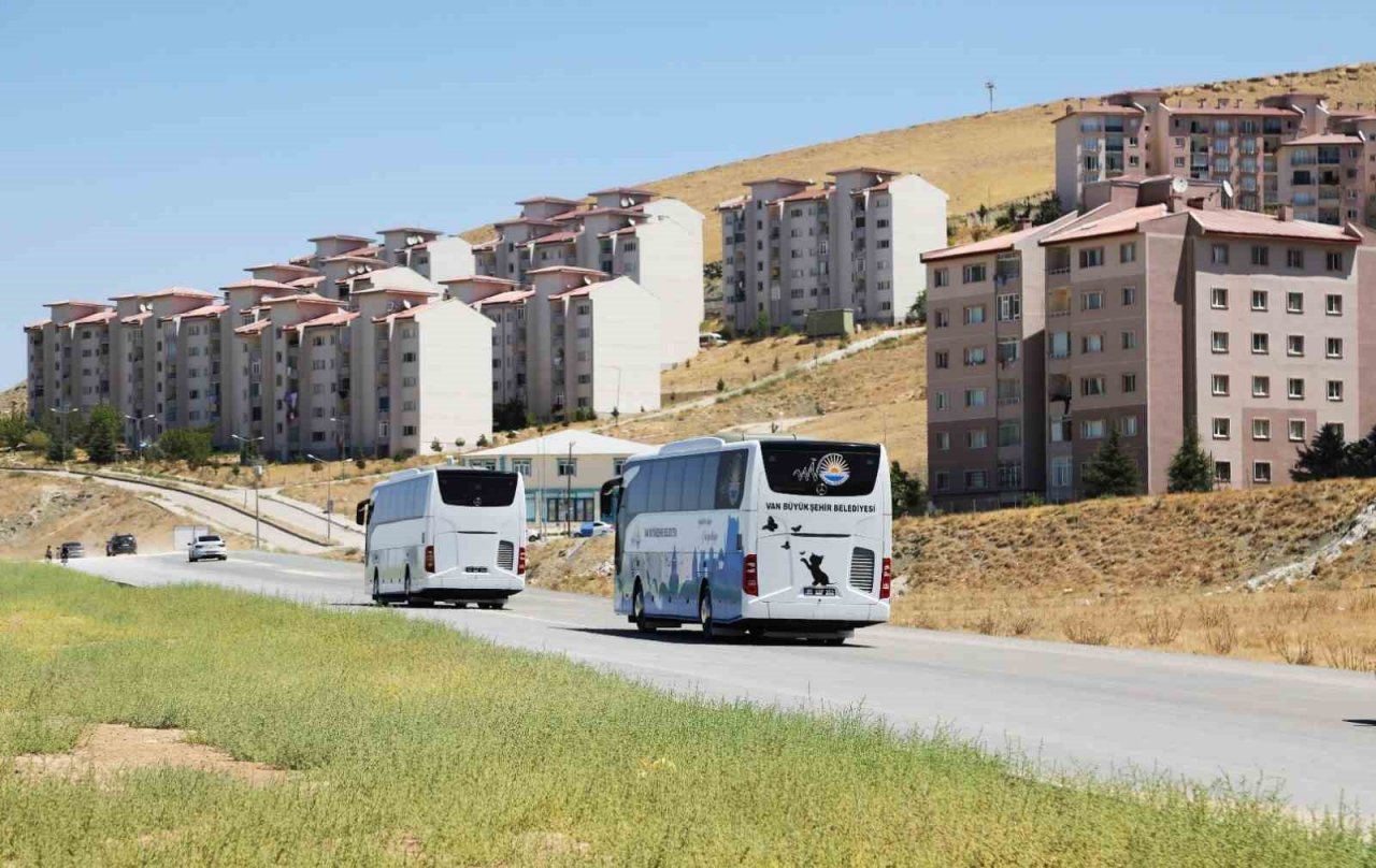 Mahalle muhtarları çevre yolunu gezdi