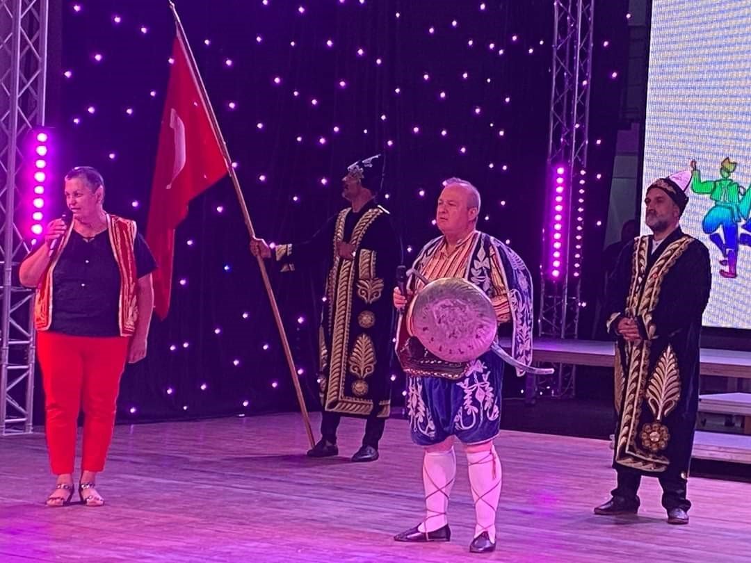 YAFEM Romanya’da ayakta alkışlandı