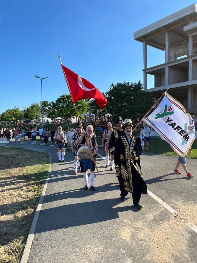 YAFEM Romanya’da ayakta alkışlandı