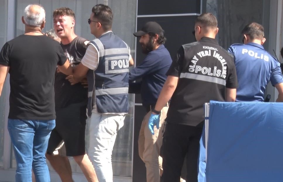 Direksiyon öğretmeni eşinin eğitim güzergahında silahla hayatına son verdi