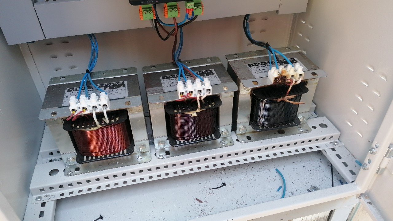 Kütüphane trafosu yangını korkuttu