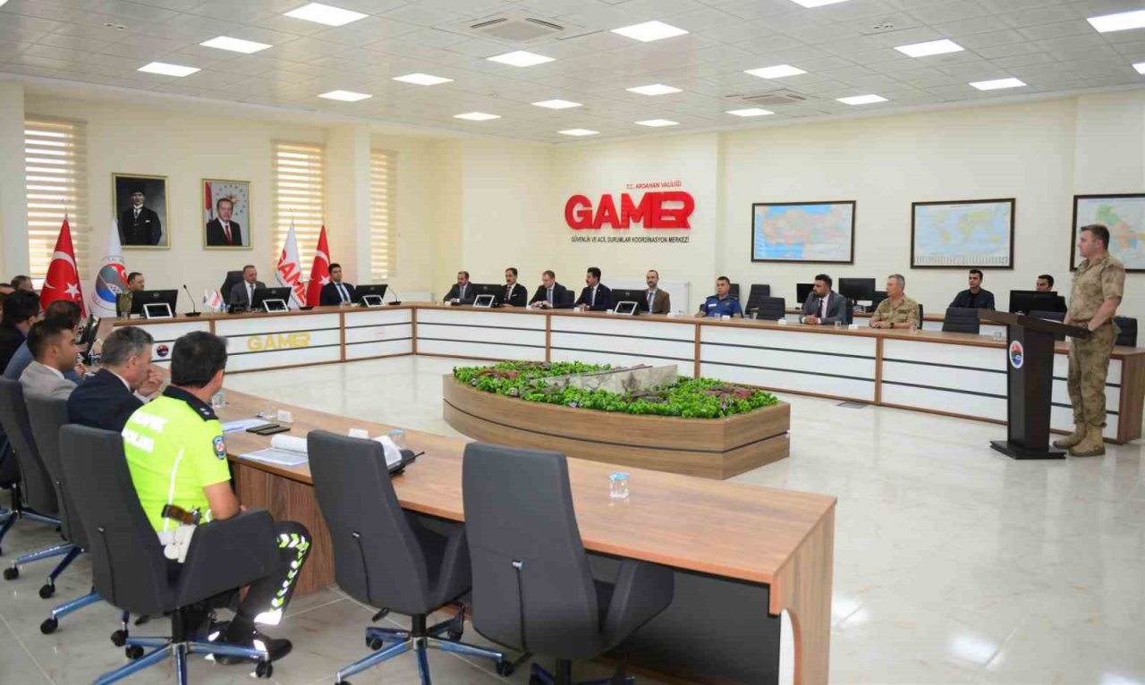 Ardahan’da İl Güvenlik ve Asayiş Koordinasyon toplantısı yapıldı