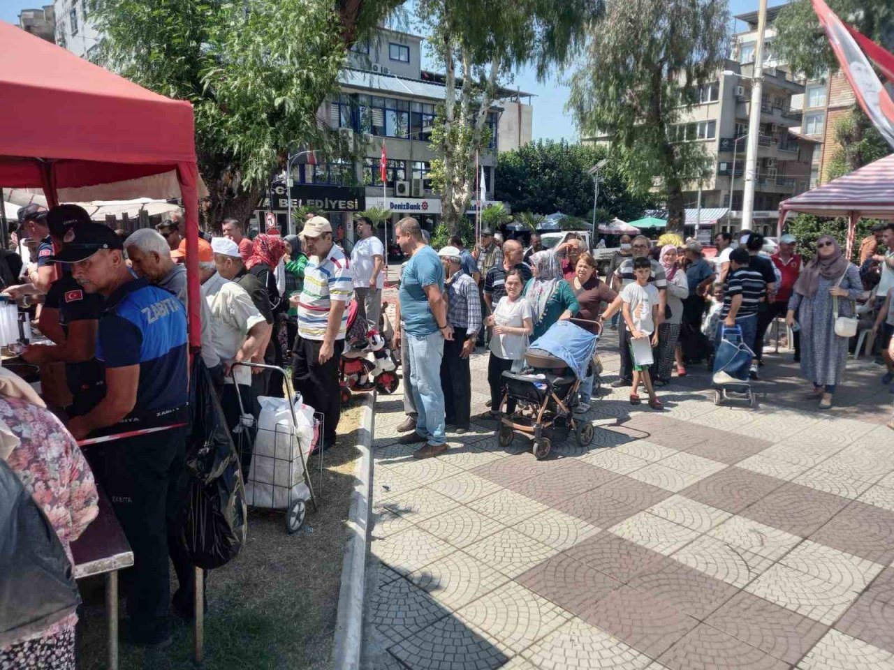 İncirliova’da halk aşureye doydu