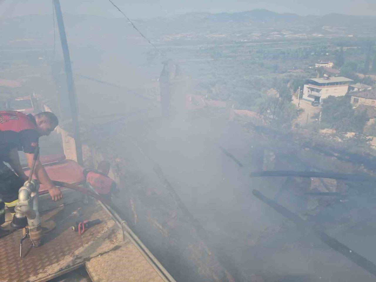 Bozdoğan’da iki ev alevlere teslim oldu