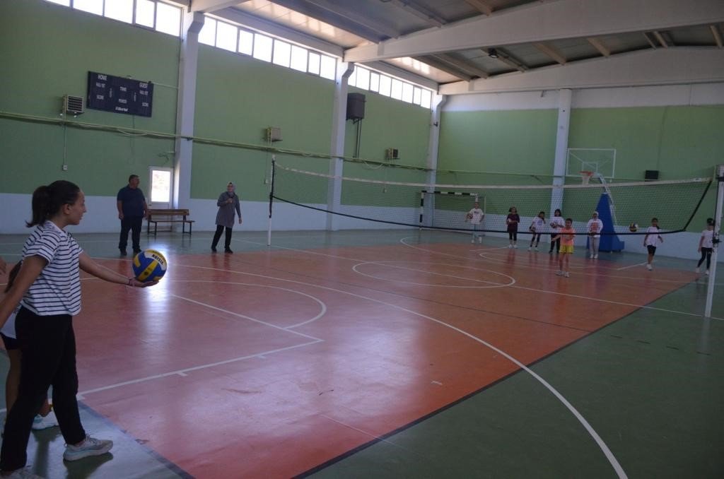 Beylikova geleceğin sultanlarını yetiştiriyor