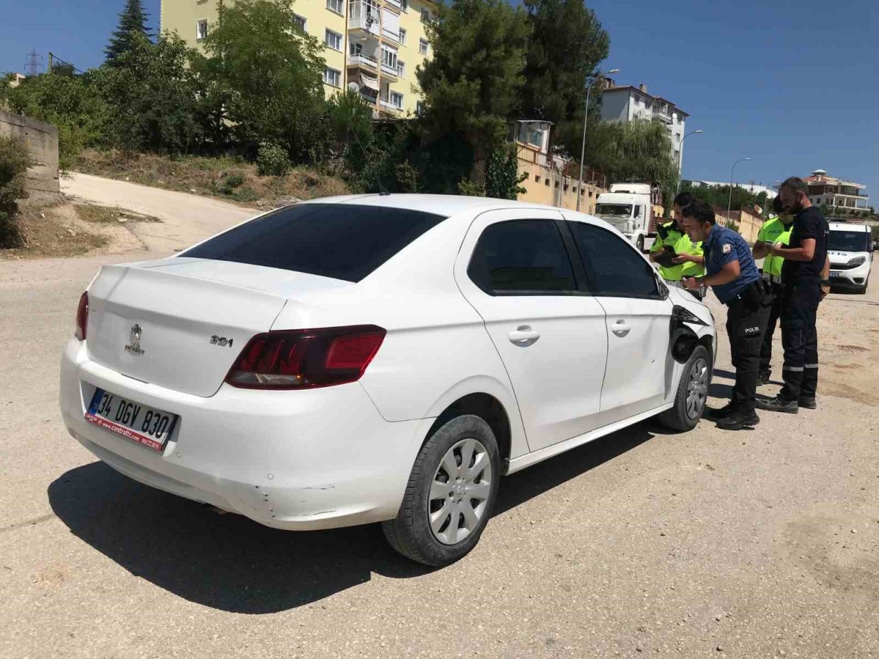 Bilecik’te bisiklet ile otomobilin çarpışması sonucu küçük çocuk yaralandı