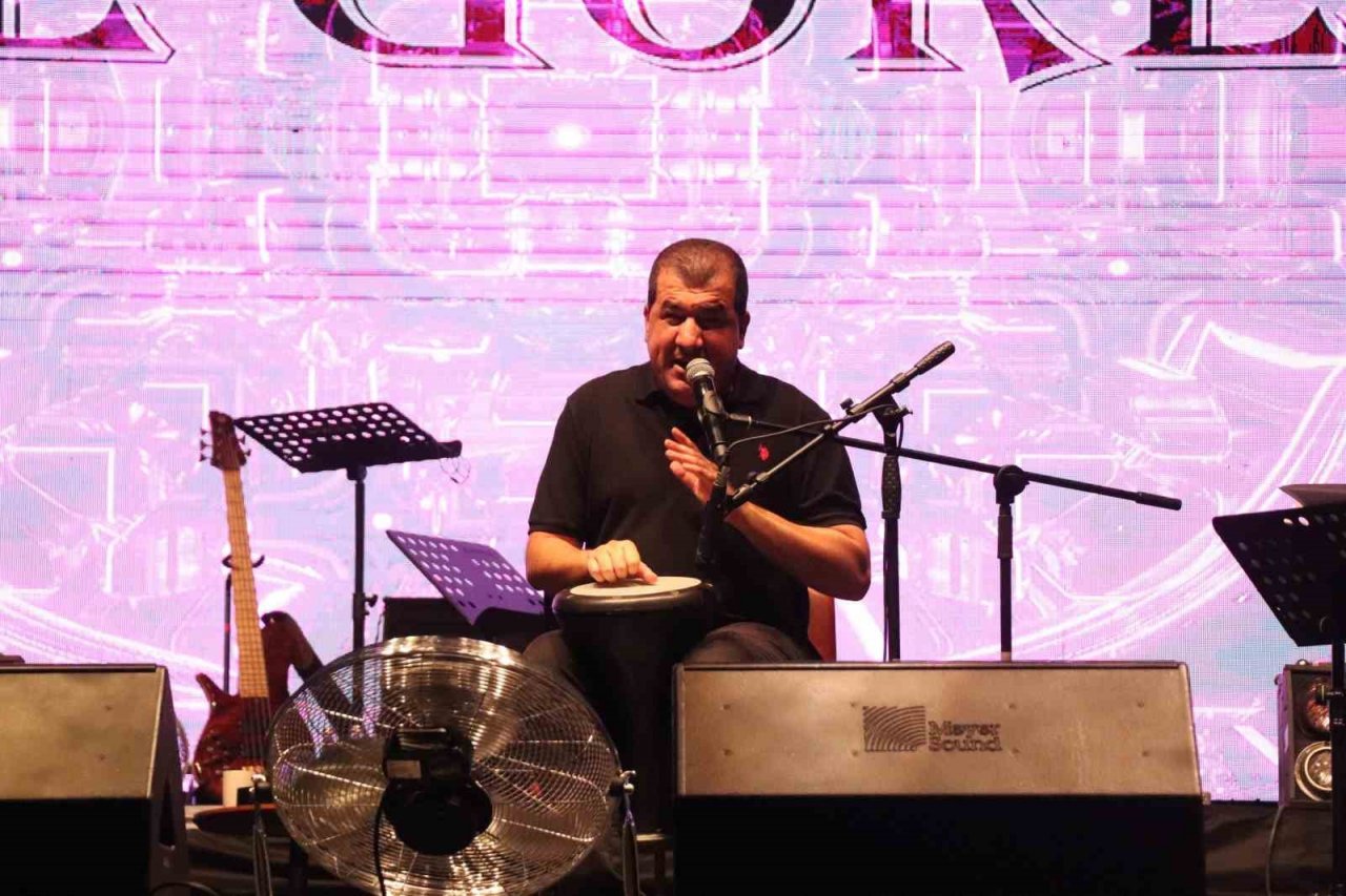 Niran Ünsal, Düzceliler ile buluştu