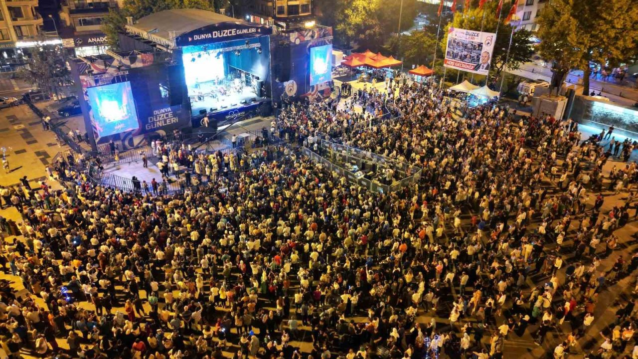 Niran Ünsal, Düzceliler ile buluştu