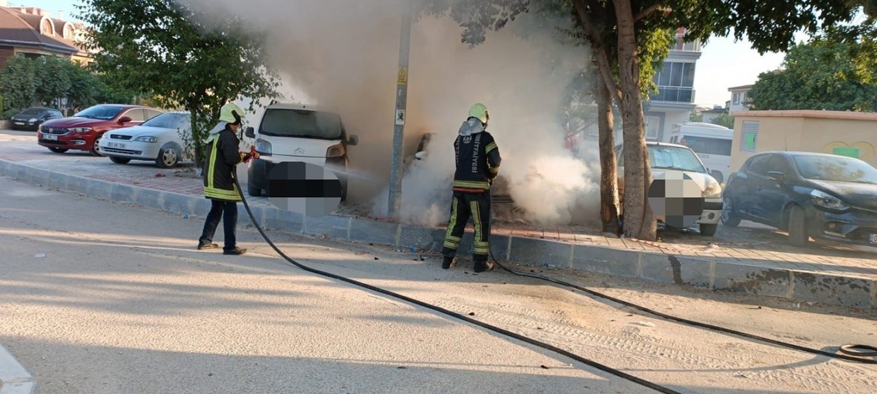 Denizli’de araç ve iş yeri yangını korkuttu