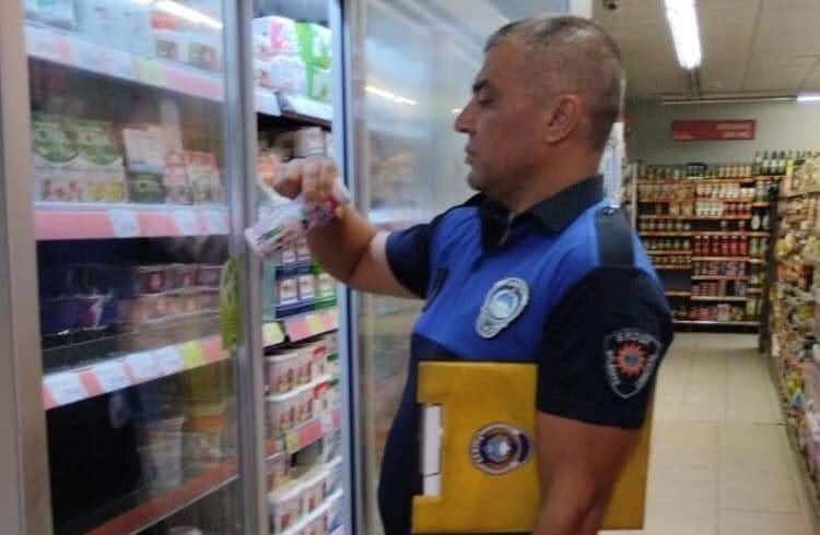 Erdek’te bakkal ve marketler denetlendi