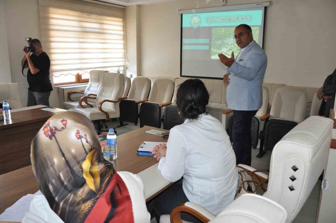 ETB Başkanı Oral saha ziyaretlerini aksatmıyor