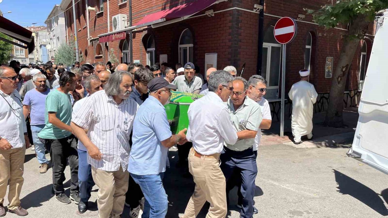 140 promil alkollü sürücünün çarptığı belediye işçisi son yolculuğuna uğurlandı