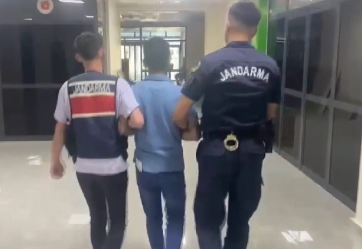 Jandarmadan aranan hırsızlık şüphelilerine operasyon: 24 tutuklama