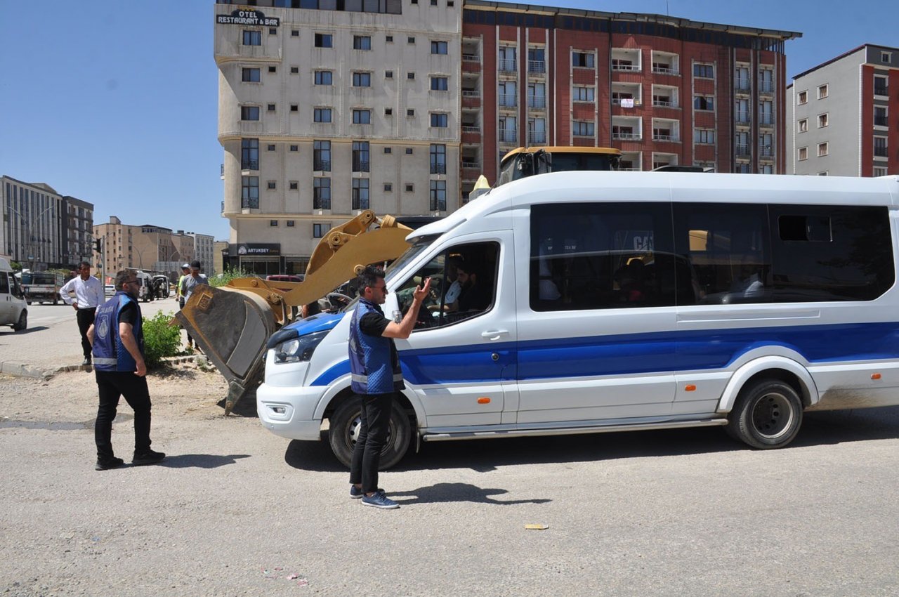 Yüksekova’da şehir içi servisler denetlendi