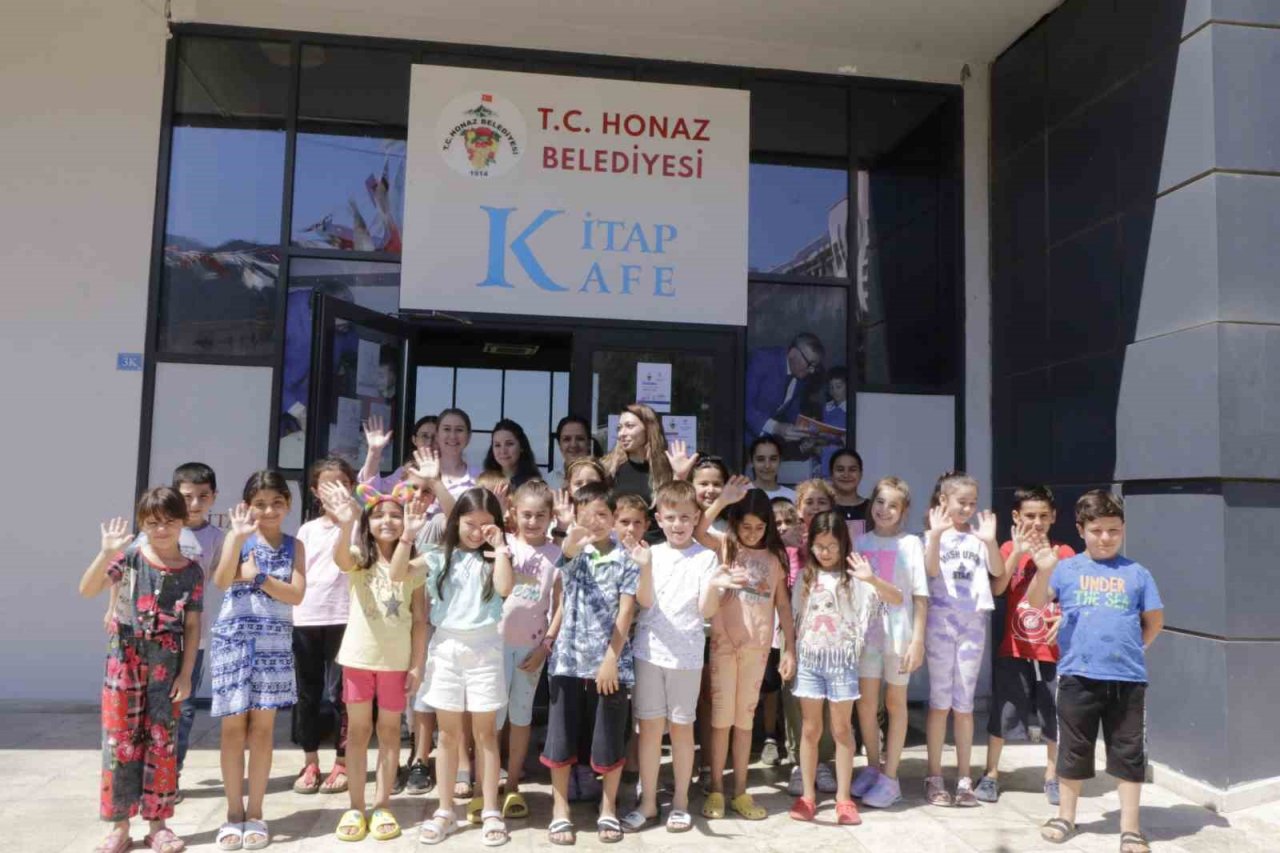 Honaz’da Kitap Kafe büyük ilgi görüyor