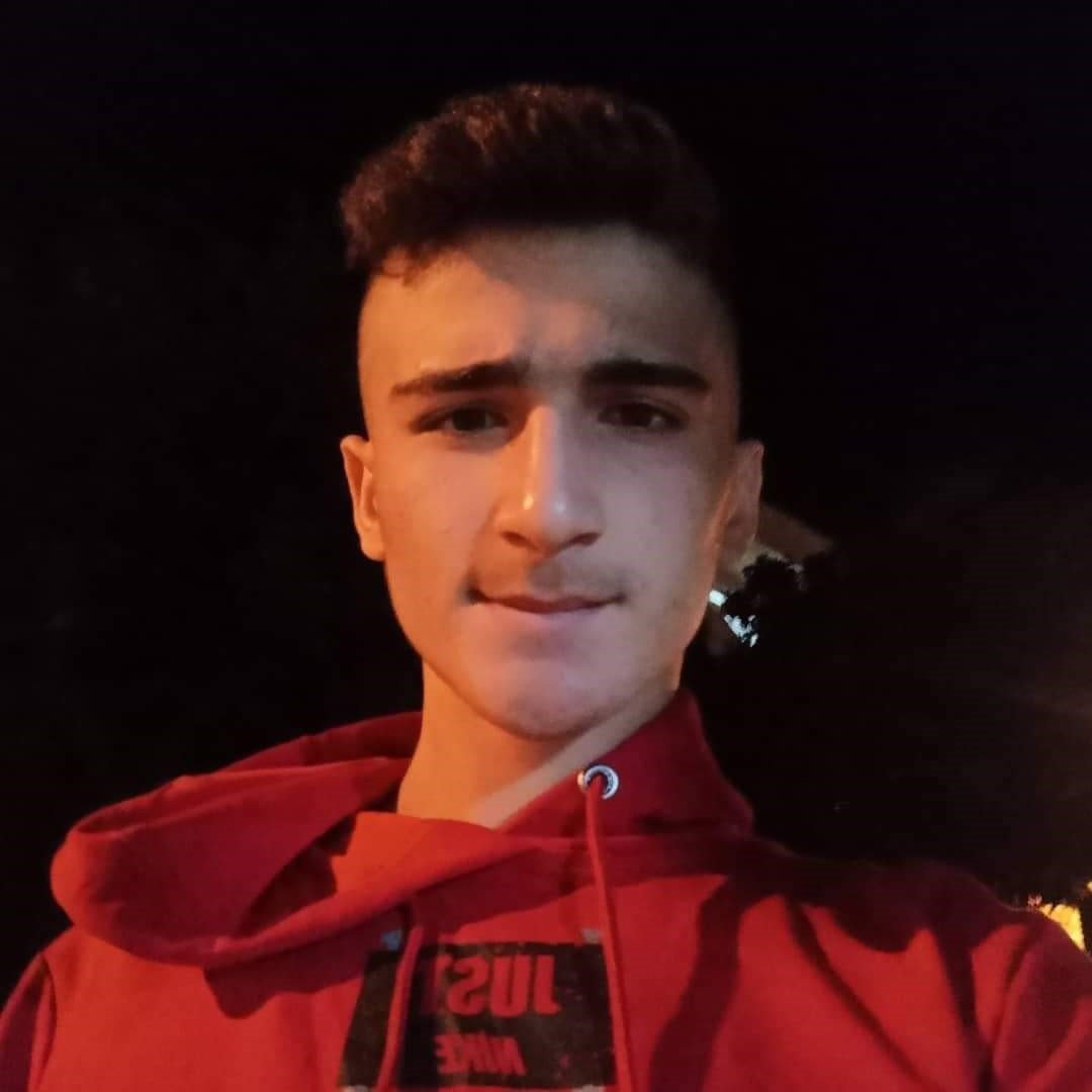 Sokak ortasında bıçaklanan genç kurtarılamadı