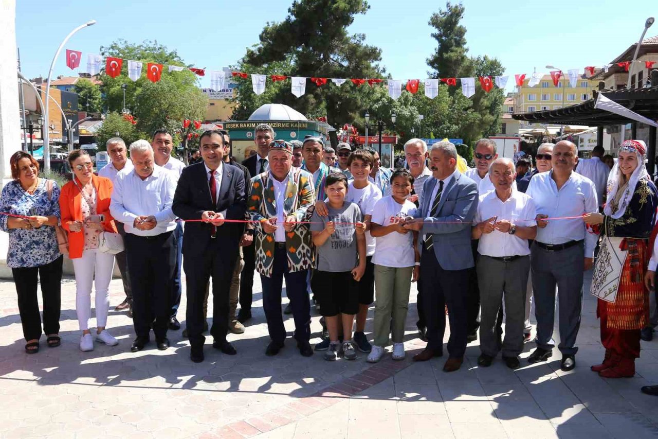 Karaman’da 5. Uluslararası Türk Dünyası Şöleni başladı