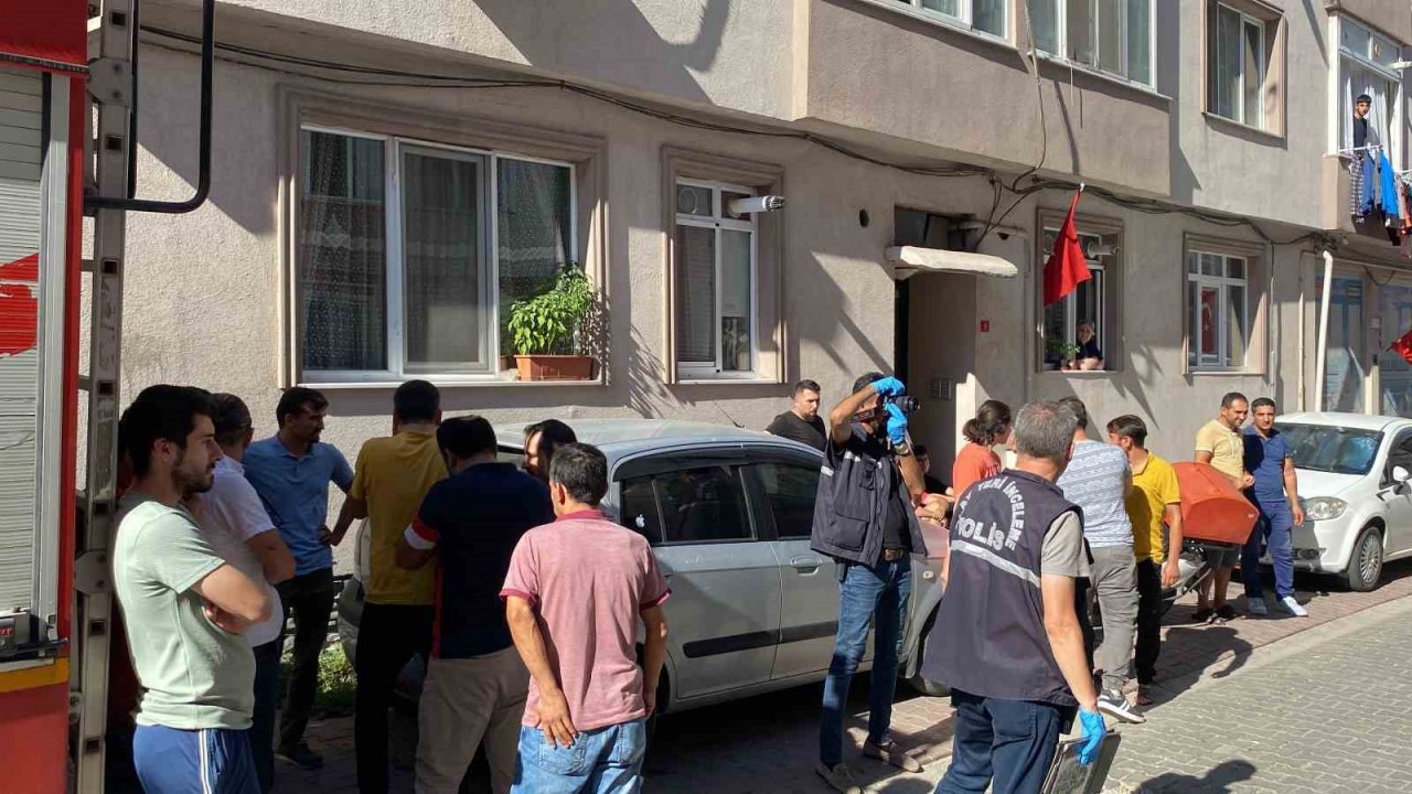 Tekirdağ’da 5 katlı apartmanın çatısından düşen işçi hayatını kaybetti