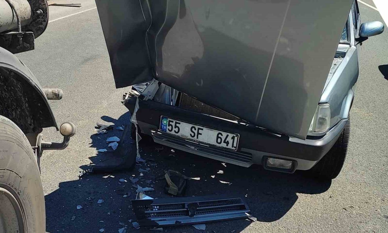 Otomobil ile tır çarpıştı: 2 yaralı