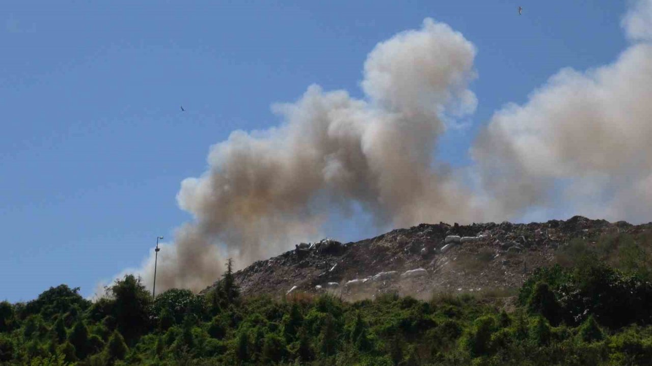 Çöp döküm sahasında yangın çıktı