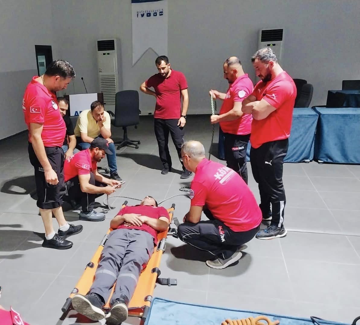 Gönüllü olarak arama kurtarma çalışmalarına katılacaklar