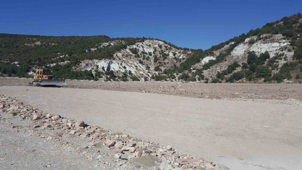 Kütahya’da 22 hektar maden sahasına 78 bin fidan dikildi