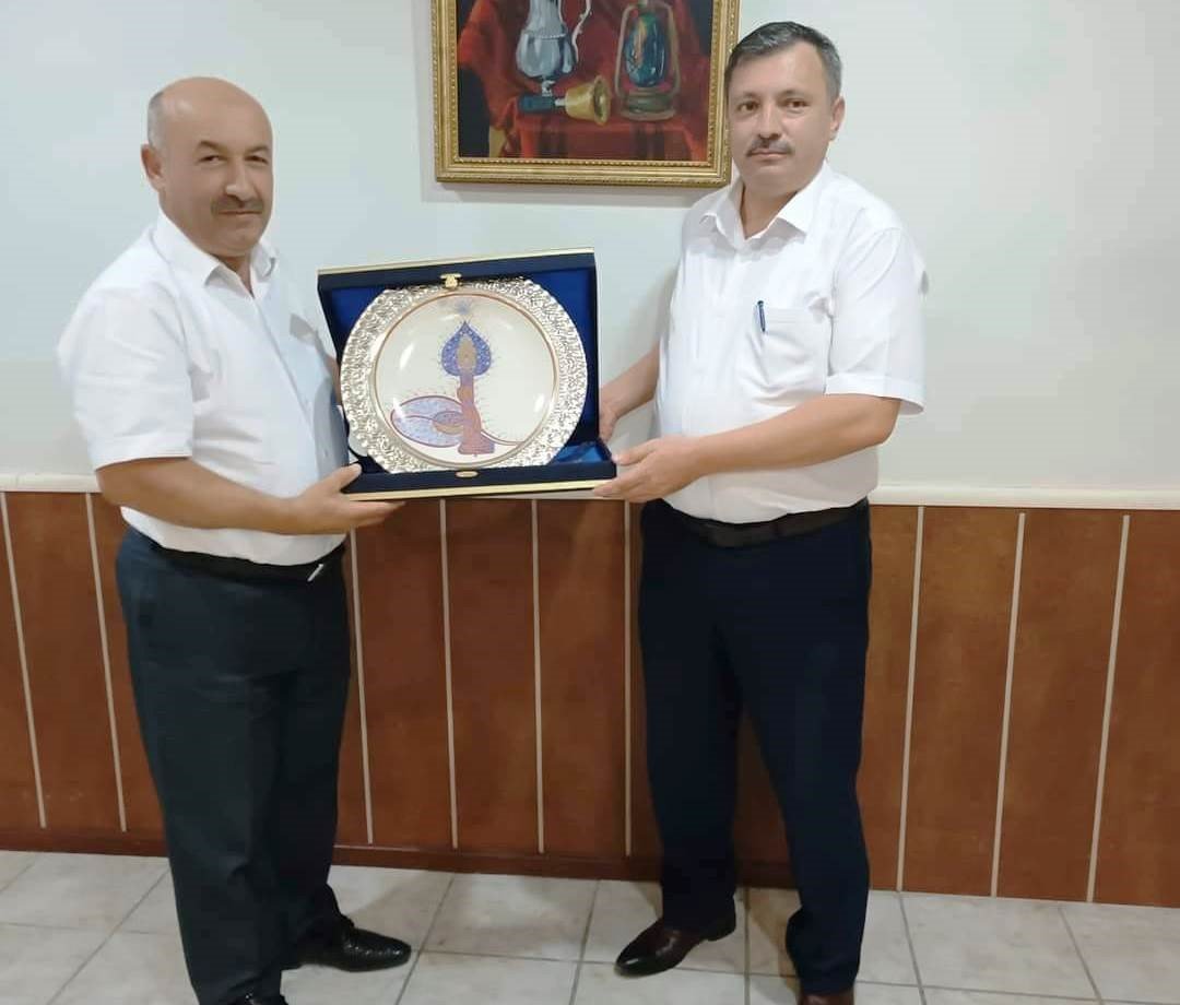 Kütahya’da tayini çıkan Milli Eğitim Şube Müdürlerine veda yemeği