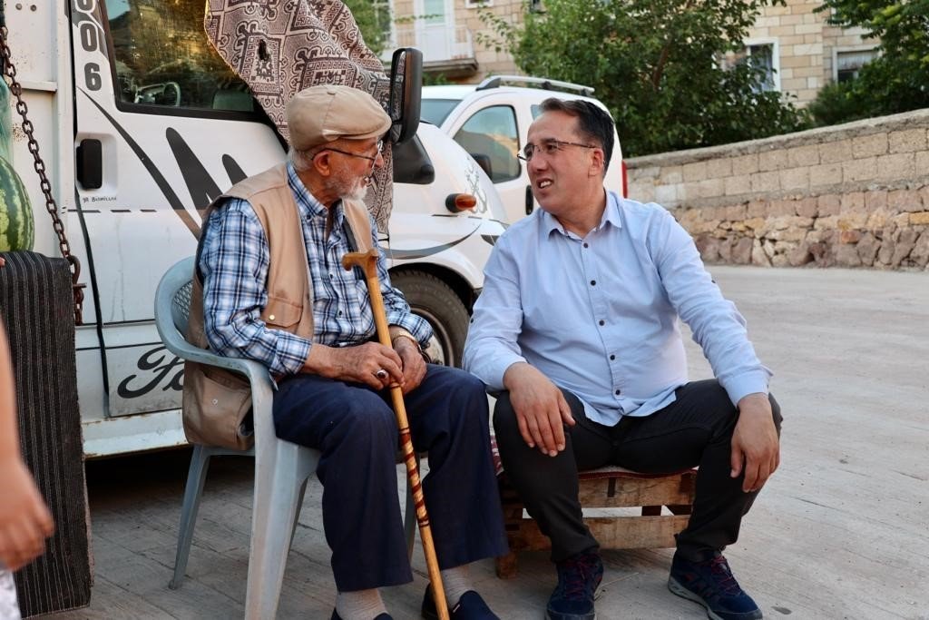 Başkan Savran vatandaşlarla bir araya geldi