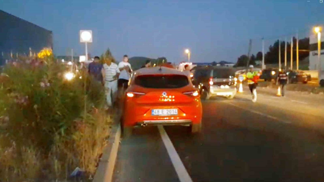 Motosiklet kaza yerinden 300 metre ileriye fırladı